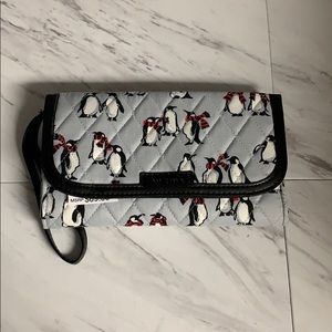 NWT Vera Bradley Grey Penguin Wristlet